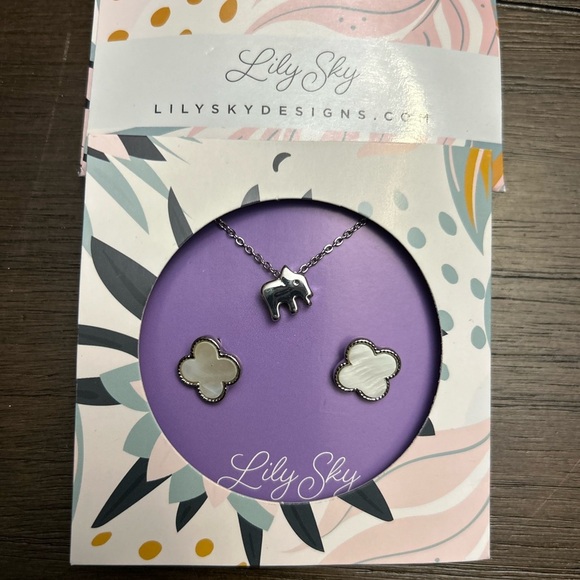 lily sky Jewelry - Lily Sky Elephant Necklace and Earrings Set